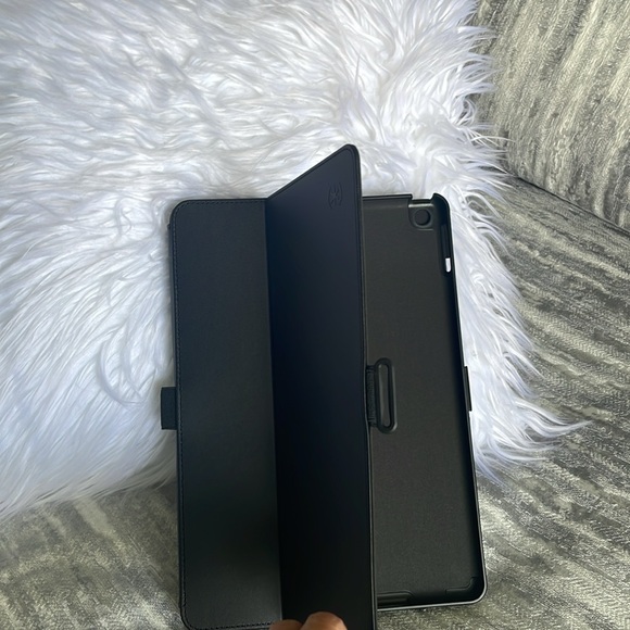 IPAD CASE - 10.2” - Picture 3 of 6